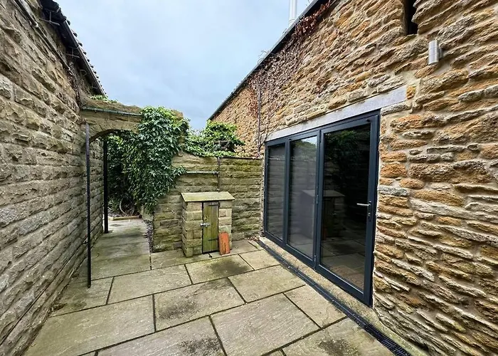 Beautifully Converted Hutton Bushel